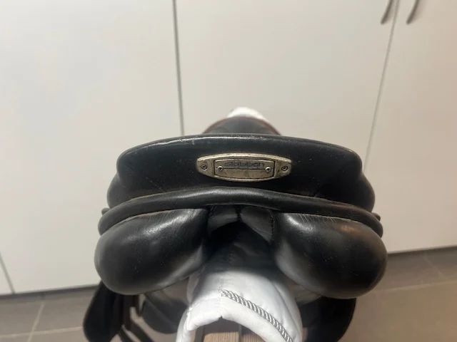 Stubben Juventus S - youth saddle 17 inch - ideal for D pony or small horse - Photo 5