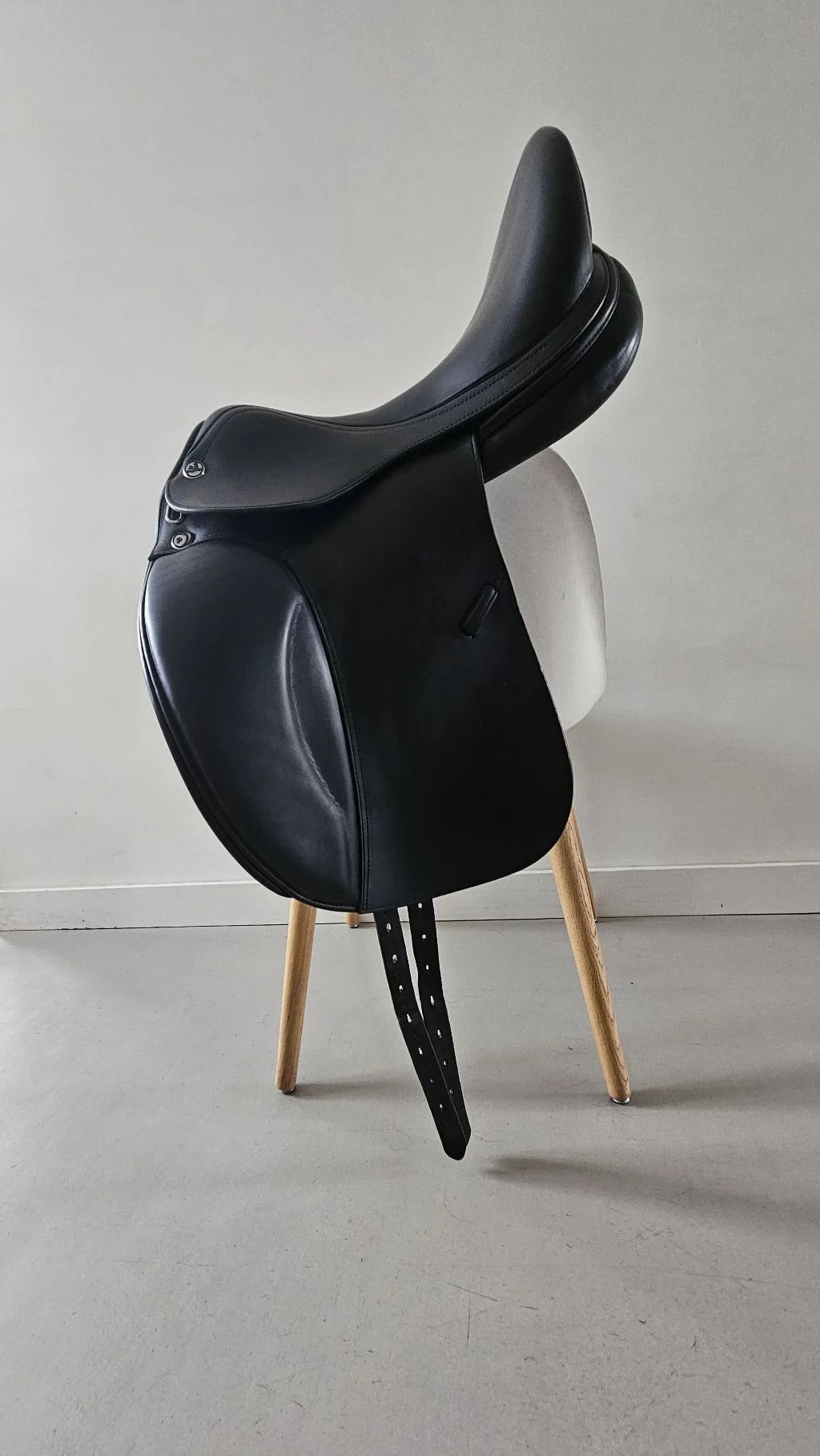 Prestige Saddle 17 inch - Photo 3