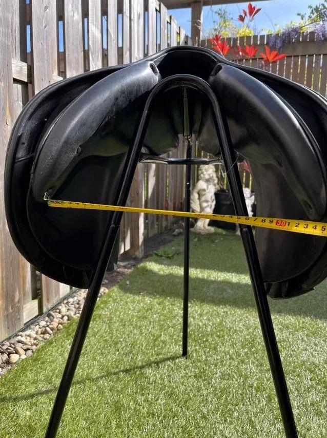 Prestige Italia “Paris” 16’5/17 inch Jumping Saddle. - Photo 5