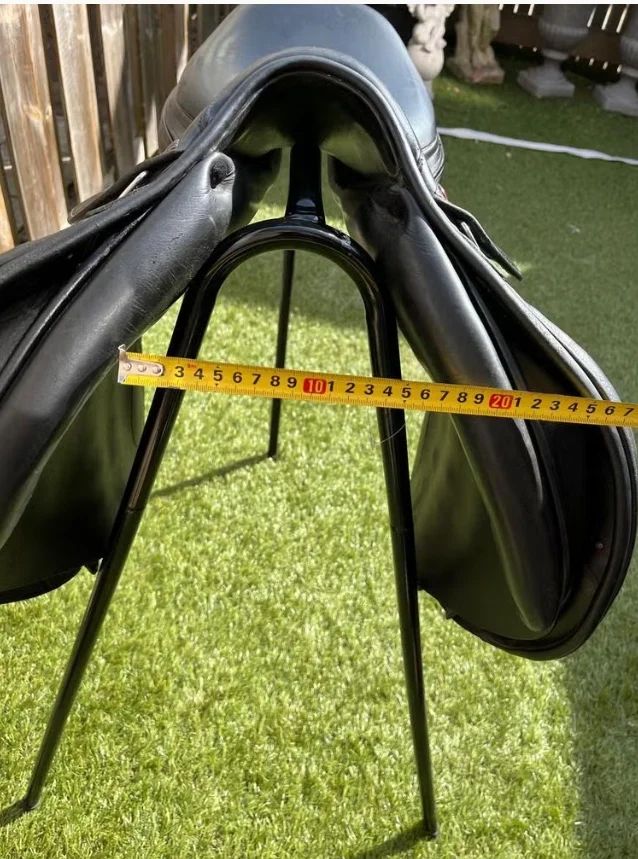 Prestige Italia “Paris” 16’5/17 inch Jumping Saddle. - Photo 6