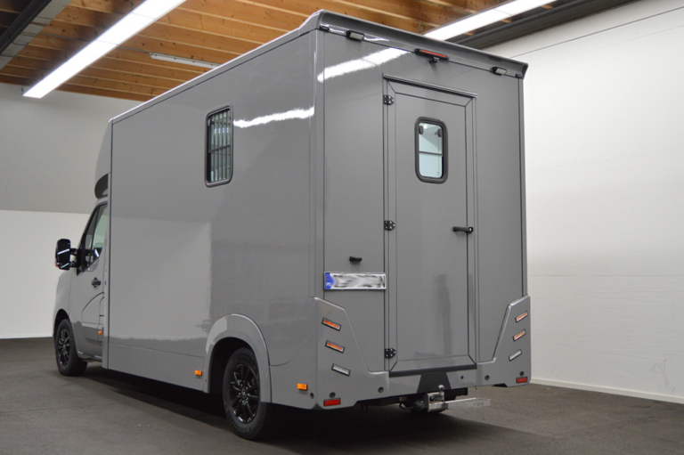 OCASIÓN VIGO NUEVA CARROCERÍA PARA CABALLOS 2023 59.116km ZDB22 - Foto 6