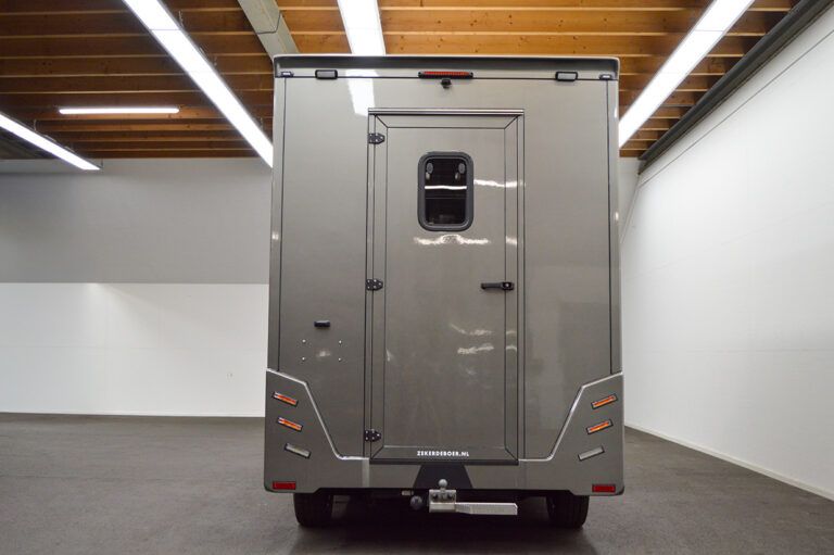 OCASIÓN VIGO NUEVA CARROCERÍA PARA CABALLOS 2022 77.978km ZDB25 - Foto 6
