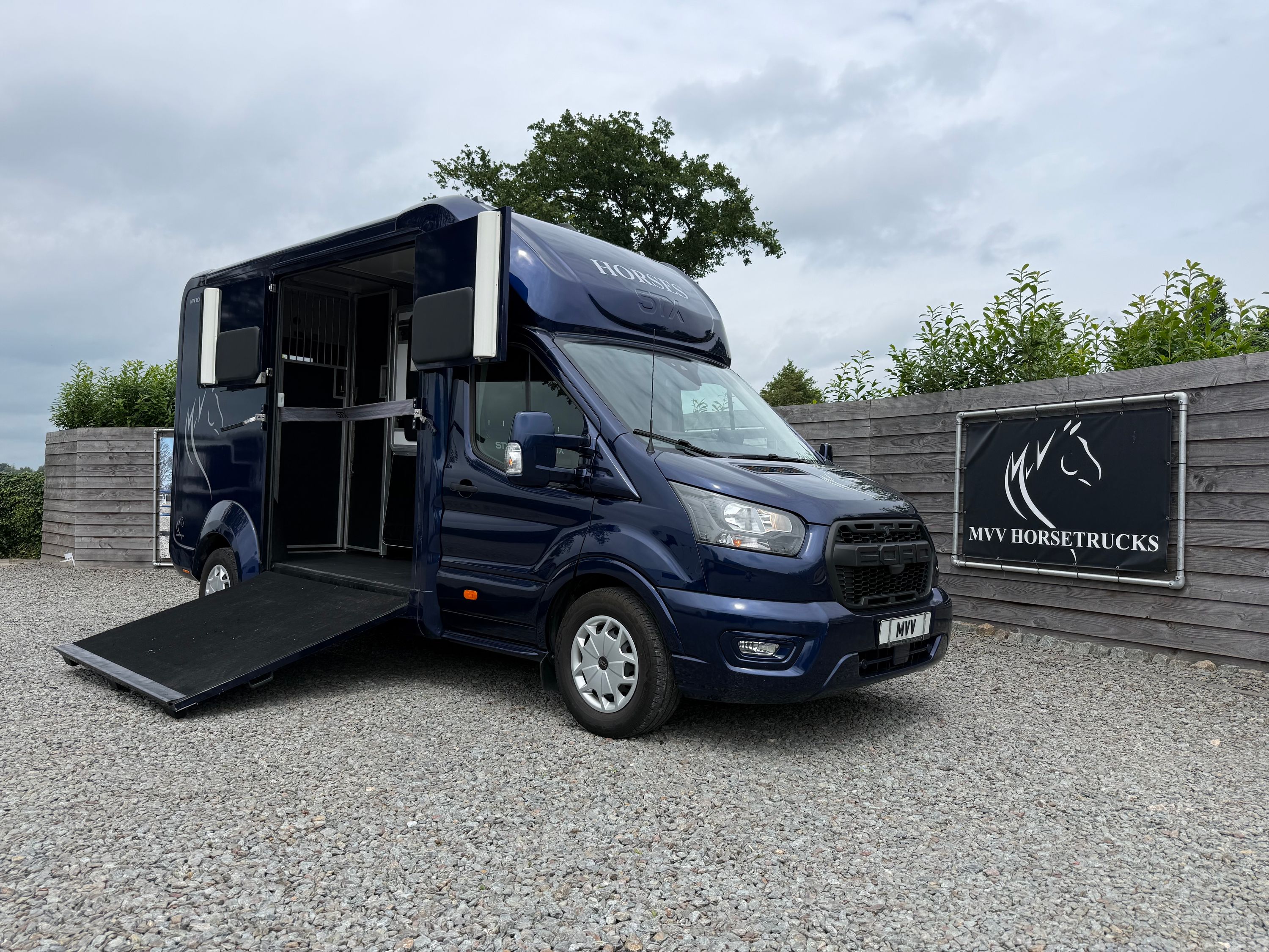 Ford Transit | HORSETRUCK | STX | STALLION 3XL | 2023 | AUTOMAAT