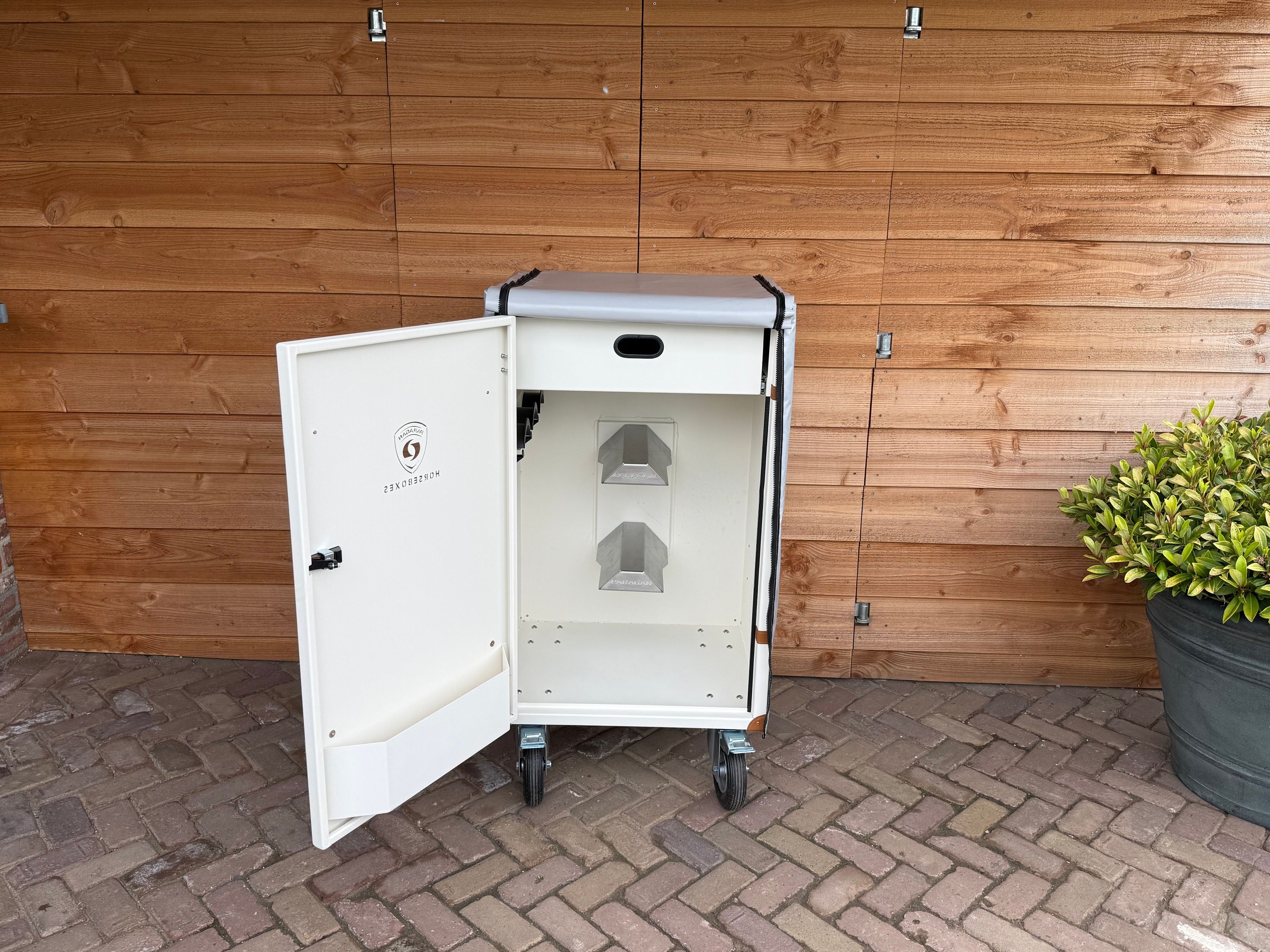 Luxury Paragan Premium Tack Box / Saddle Locker – Aluminium NEW