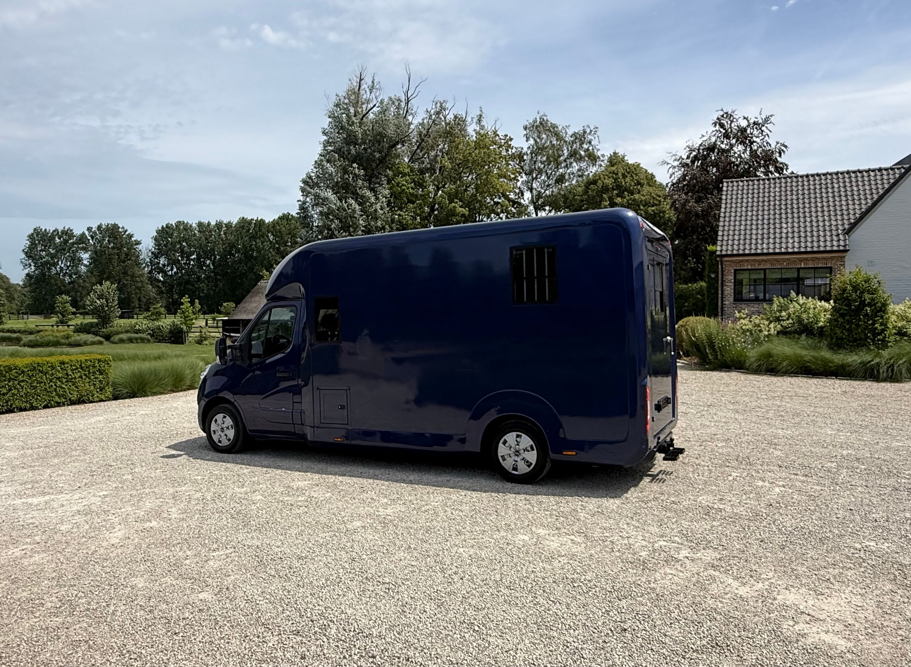 Paardencamionette STX 5 zitplaatsen automaat 