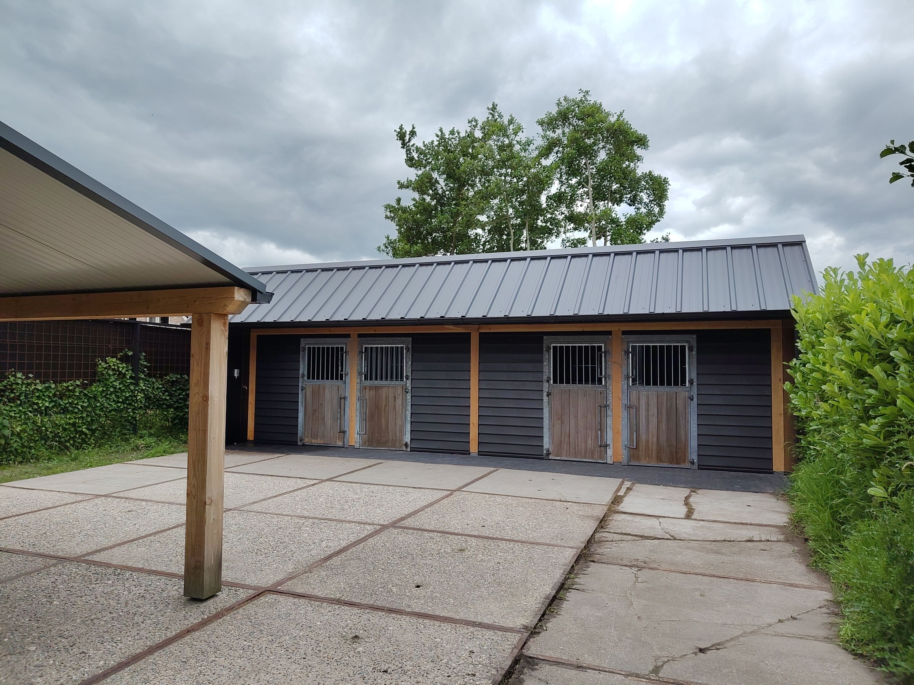 For rent: Country retreat with 4 luxury horse stables