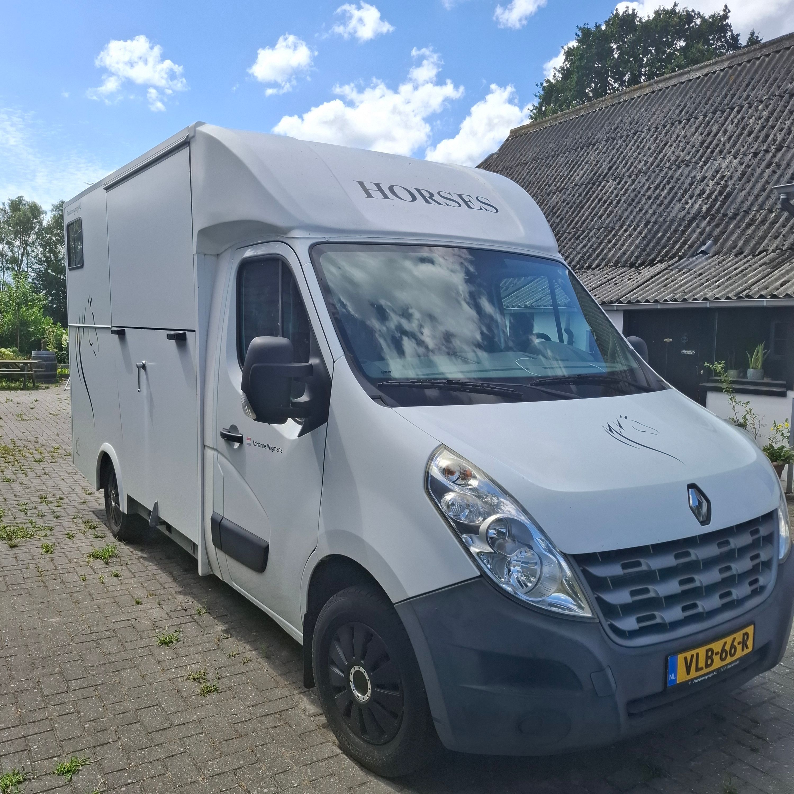 Camión para 2 caballos en venta