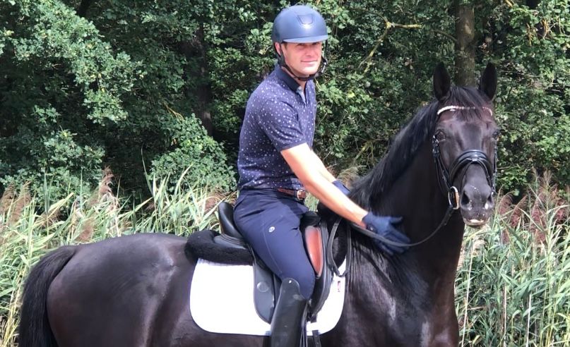 oldenburg dressuurpaard hengst 4 let zwart na prodej - Foto 2