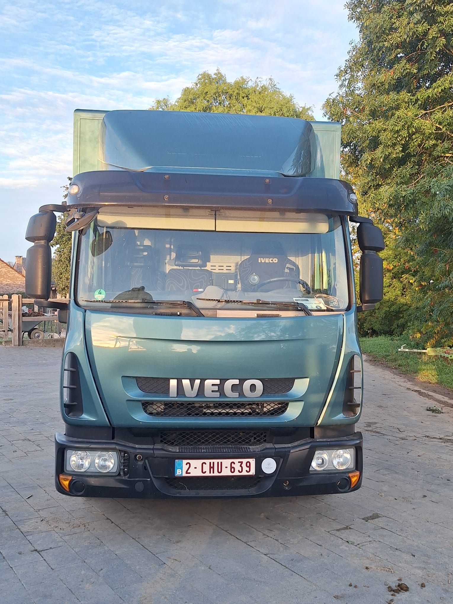 Very practical 4 horse lorry - Photo 4