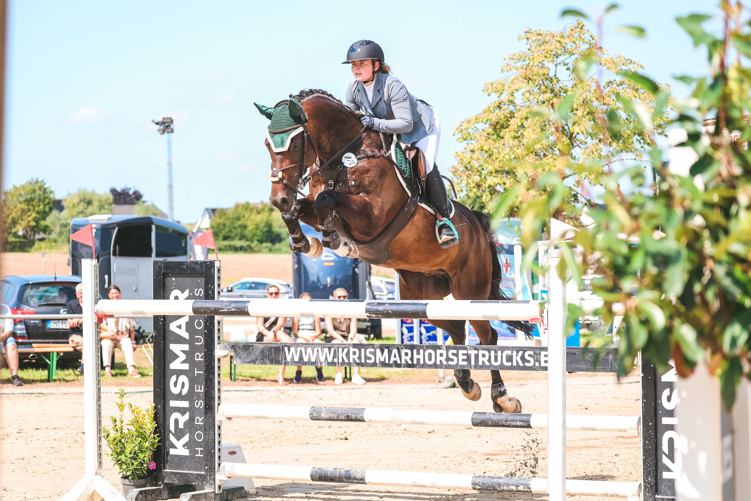 Professional Riding Lessons & Horse Training – Dressage & Show Jumping