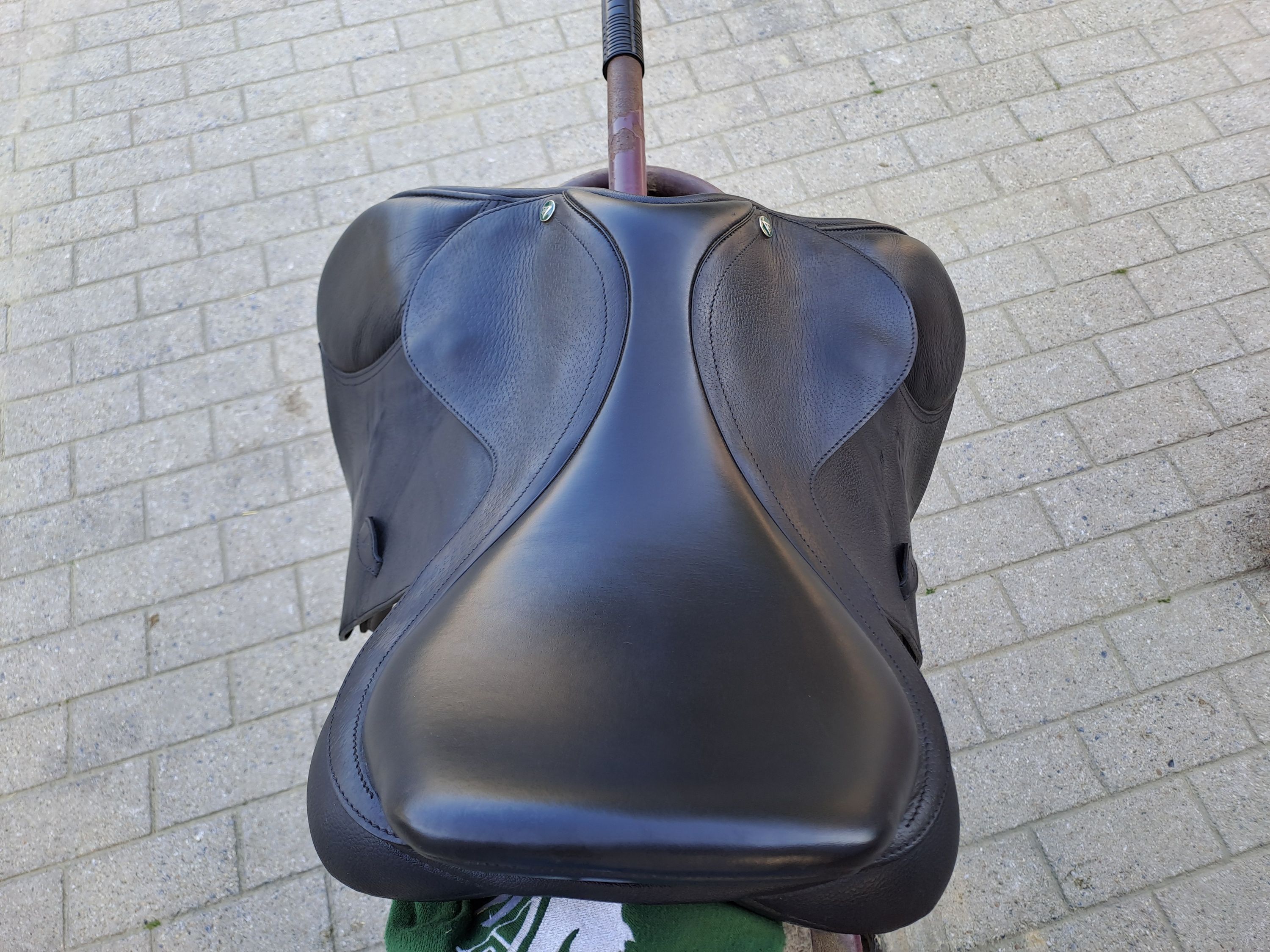 Arena Hart veelzijdigheidszadel 16 inch - Foto 3