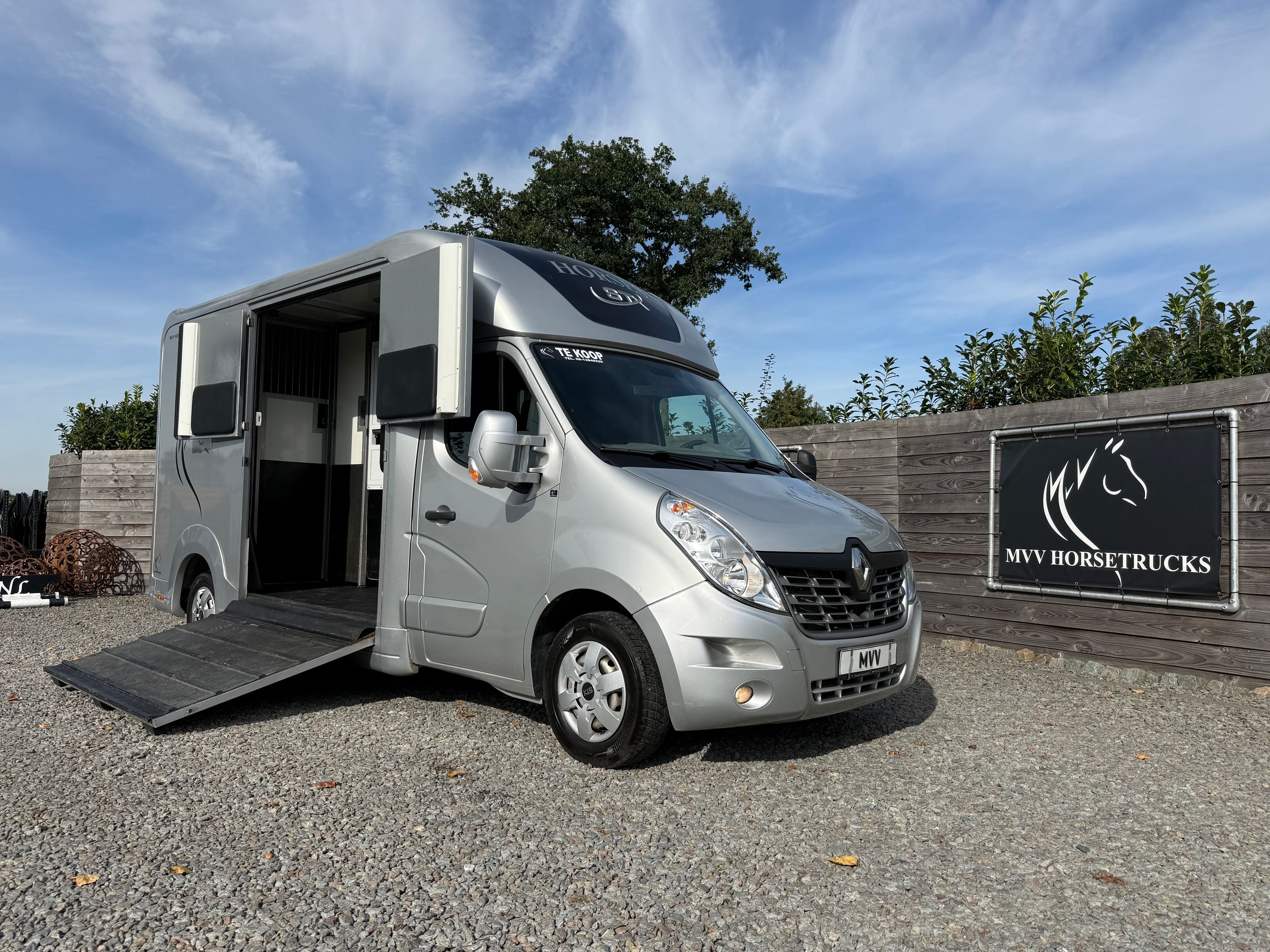Renault Master | HORSETRUCK | STX | STALLION 3XL | 2015 | AUTOMATIC
