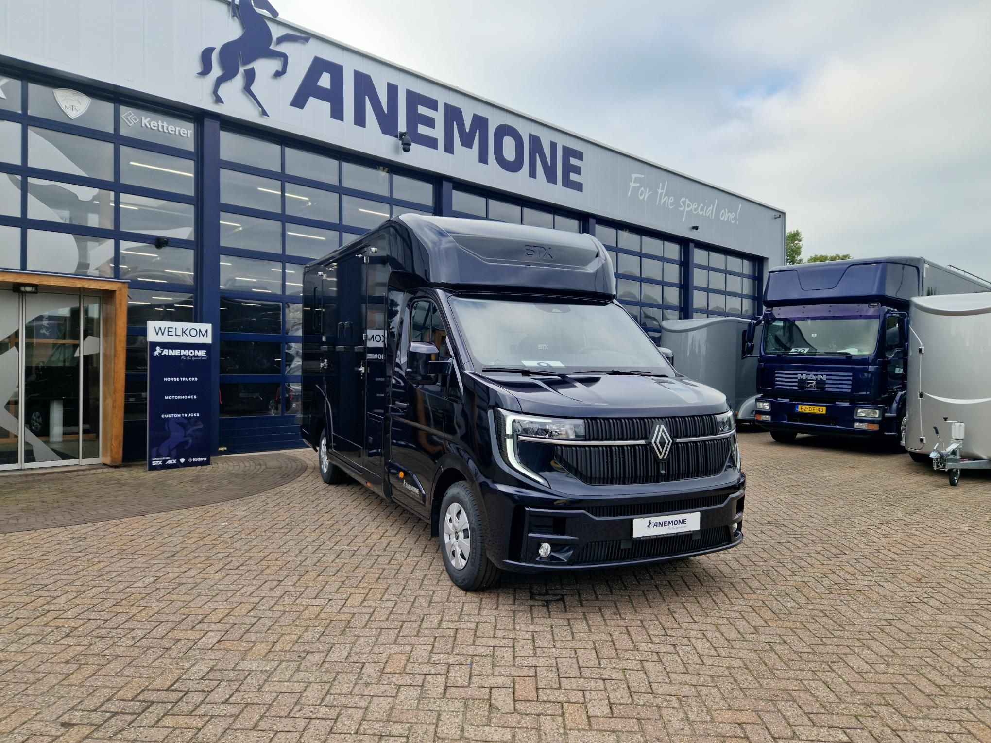 4T Renault Master STX S5L Automat hingstutförande Anemone (id:9)