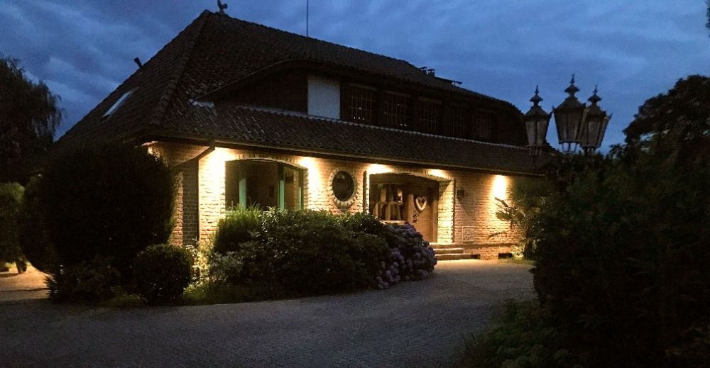 Landhuis met paardenstal, weiland en extra Opties Emmerich am Rhein, NRW, Duitsland