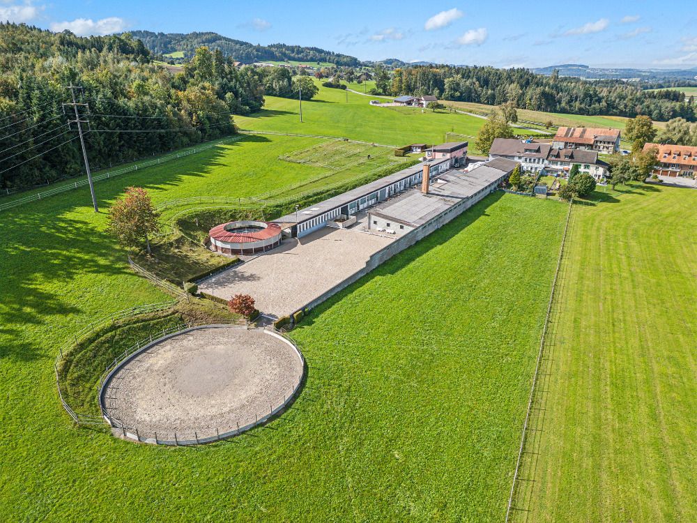 Equestrian Center met een verscheidenheid aan infrastructuur- en uitbreidingsopties