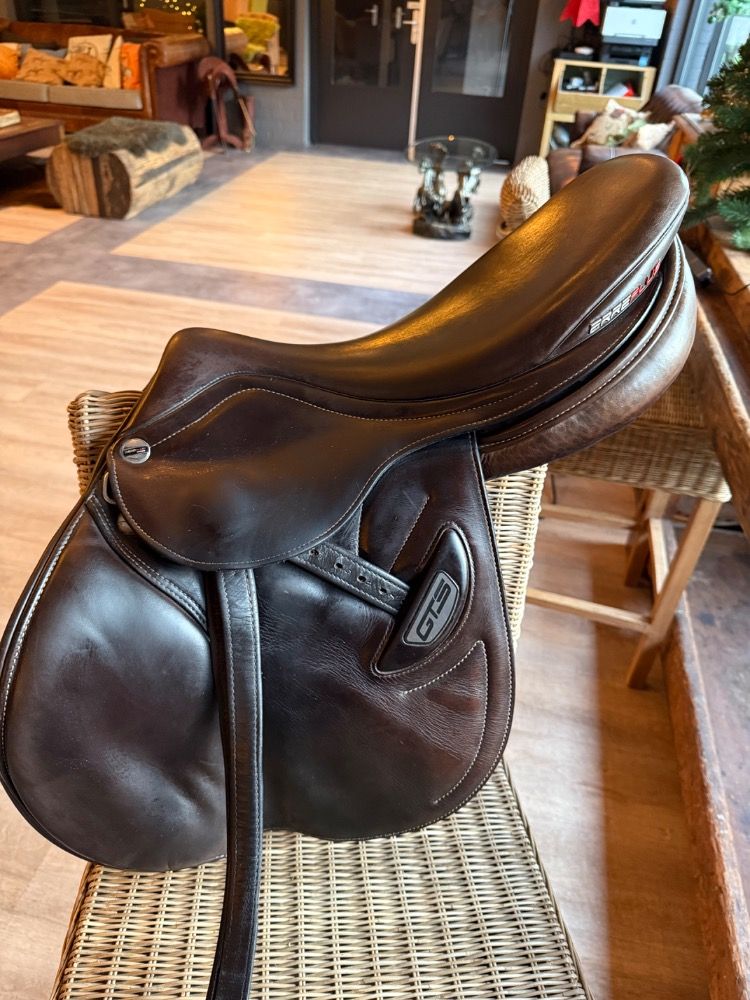 Erreplus jump saddle