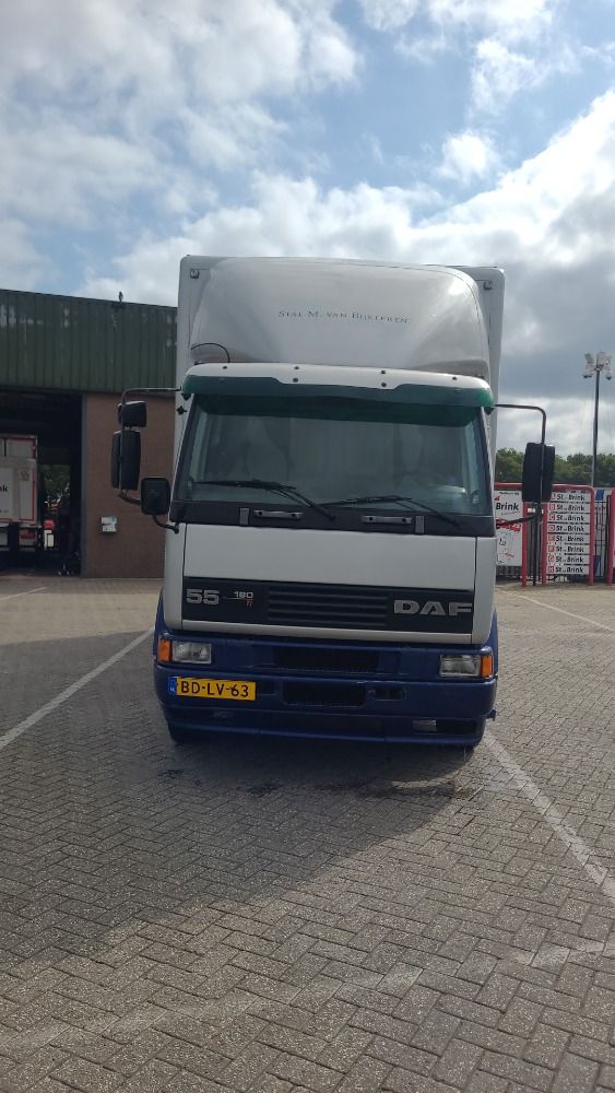 Fijne 5 paards vrachtwagen