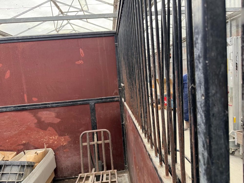 Gebruikte Paardenboxen te koop - Foto 3