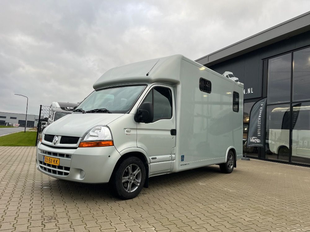 Renault MTM Paardenwagen dubbele cabine