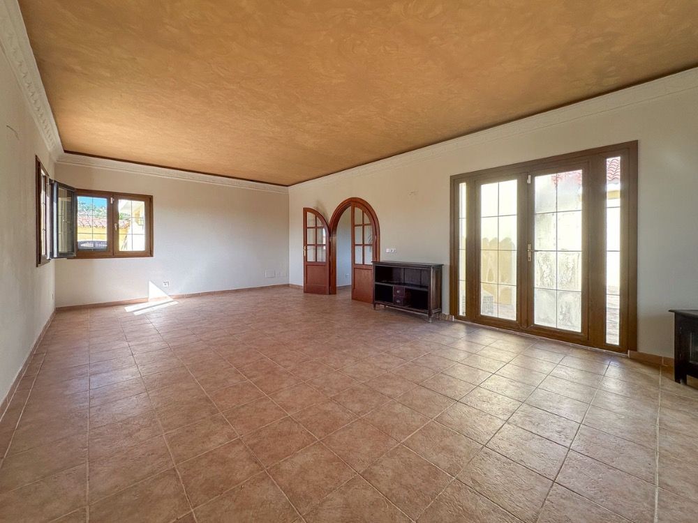 Villa te koop met paardenstallen aan de Costa del Sol (Mijas Costa) dicht bij alle voorzieningen! - Foto 5