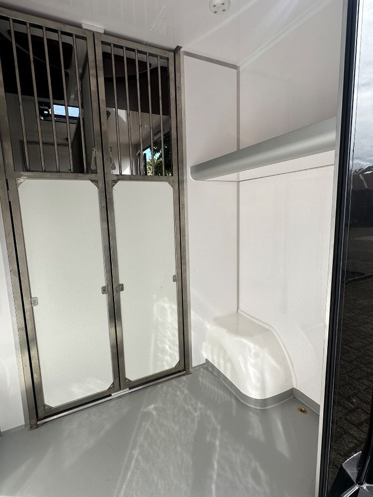 Horsetruck / Horse truck Renault Master / ATM NEW 2025 Stallion version BPM FREE! - Photo 3