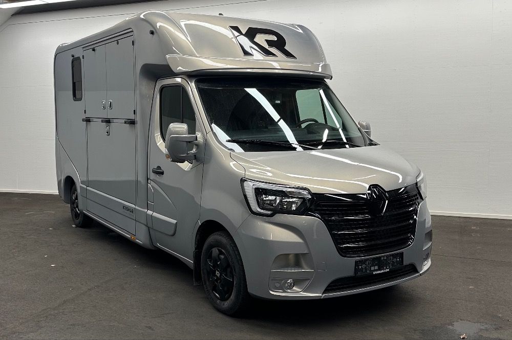 RM1965 RENAULT KRISMAR VERSIUNEA ARMĂSAR CU CABINĂ SIMPLĂ