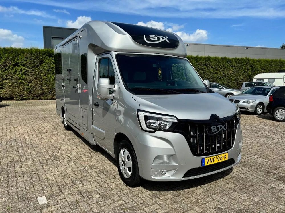 Renault master hengstenuitvoering
