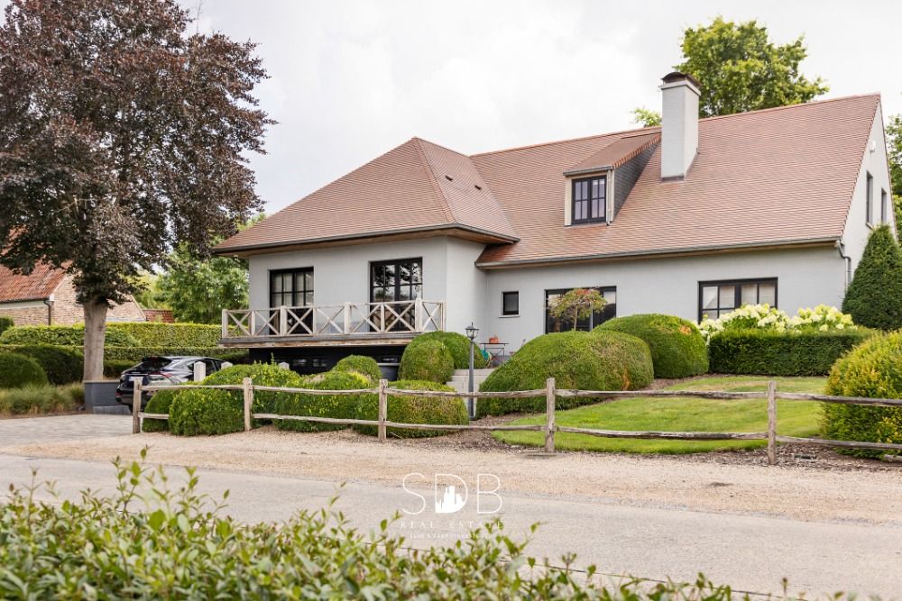 Prachtige landelijke villa met gezinstuin en graslanden op 32.558m te Lochristi | België