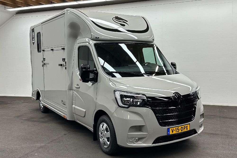 RENAULT SODIAK VERSIUNEA STALLION CU CABINĂ SIMPLĂ