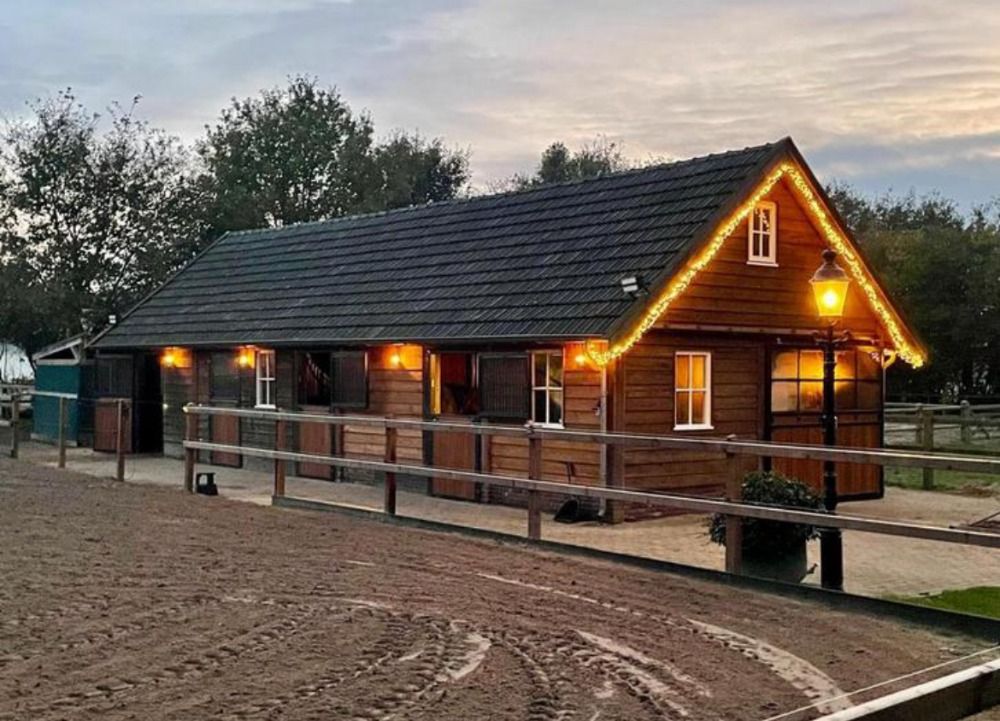 Unieke kans opfokplek voor 1 merrieveulen. Komt samen met ons veulen aan huis.