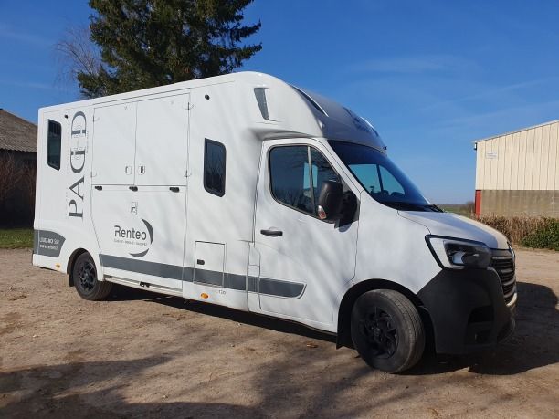 Theault paardencamionette